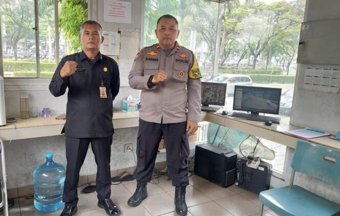 
					Bhabinkamtibmas Polsek Medansatria Lakukan Patroli dan Pembinaan Satpam di Sekolah