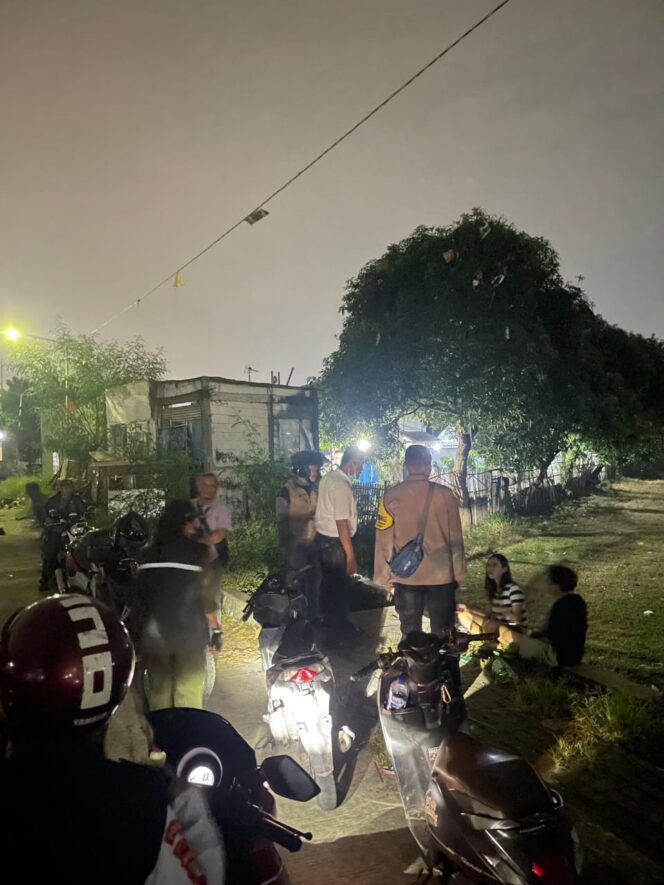 
					Patroli 3 Pilar Bekasi Utara Tertibkan Pelajar yang Langgar Jam Malam