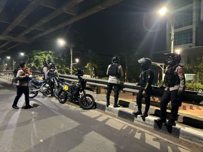 
					Patroli Perintis Presisi Polres Metro Bekasi Kota Antisipasi Kejahatan Jalanan Dini Hari