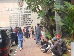 Buntut Demonstrasi Didepan Gedung DPR RI, Sejumlah Orang Tua Datangi Polda Metro Jaya