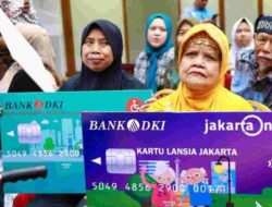 Dinsos DKI Jakarta Salurkan Bansos Kepada Masyarakat Penerima Manfaat Agustus 2025