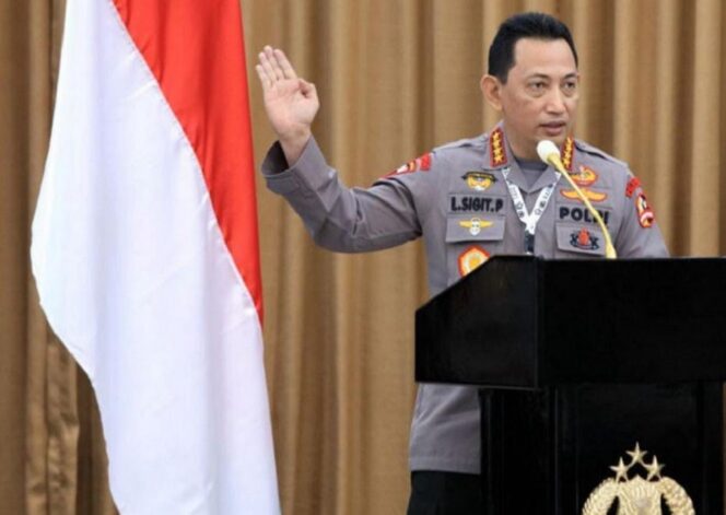 
					Kapolri Perintahkan Tindak Tegas Massa Yang Bertindak Anarkis