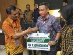 Gubernur Jawa Tengah Salurkan Bantuan Keuangan Kepada Pemerintah Kota Pekalongan