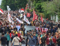 Duduk Bersama Massa, Kapolda Pastikan Unjuk Rasa di DPRD Bengkulu Kondusif
