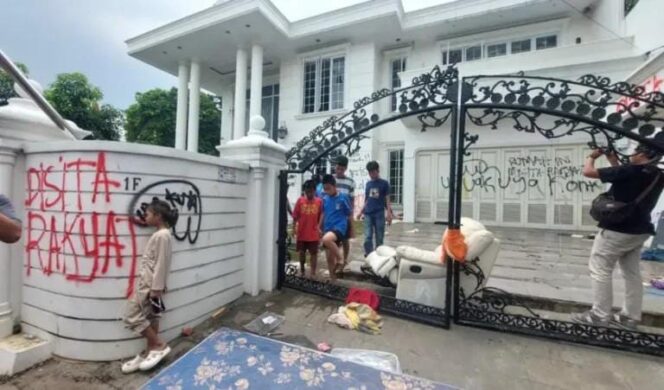 
					Dalang Penjarah Rumah Uya Kuya Masih Terus Diburu Polisi