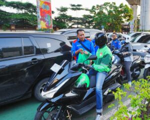 Buruh KSPSI dan Polri Adakan Bakti Sosial, Ratusan Paket Sembako Dibagikan kepada Warga
