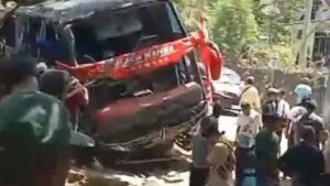 Korlantas Polri Turunkan Tim Gabungan Untuk Menyelidiki Penyebab Kecelakaan Maut Di Jalan Raya Bromo