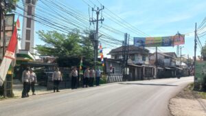 Polsek Cibarusah Lakukan Penyekatan Antisipasi Demo Ojol Menuju Jakarta