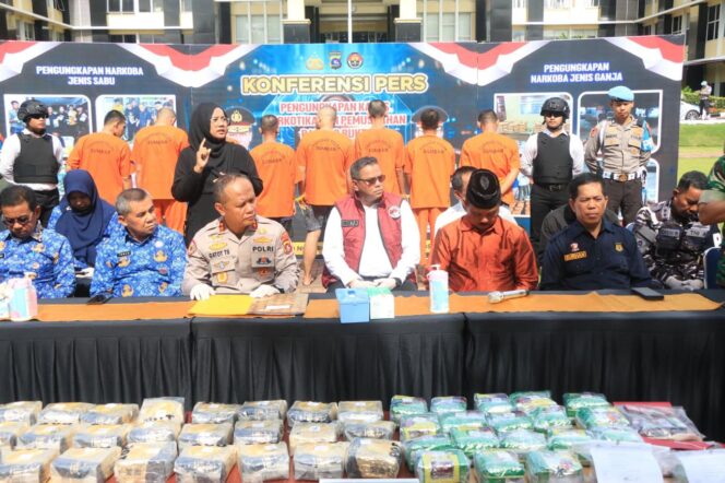 
					Polisi Bongkar 37 Kasus Narkoba, Sita 50 Kg Sabu dan 49 Kg Ganja di Sumbar