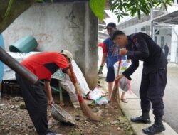 Brimob Polda Metro Jaya Gelar Bakti Sosial “Jumat Berkah Berbagi dengan Sesama” di Tangerang Selatan