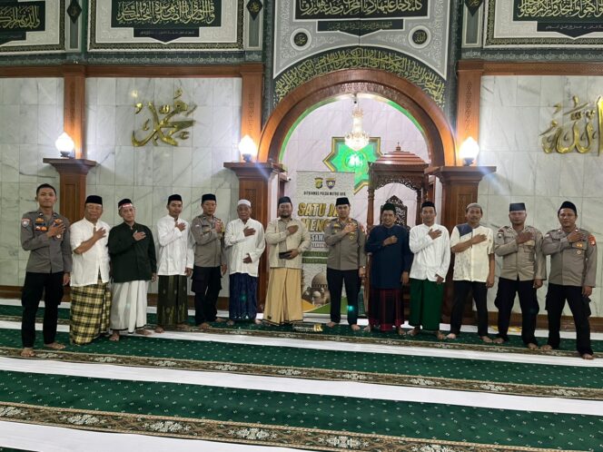 
					Polda Metro Jaya Gelar Program Satu Jam Mengaji Bersama Polisi di Jagakarsa, Ajak Warga Jaga Jakarta