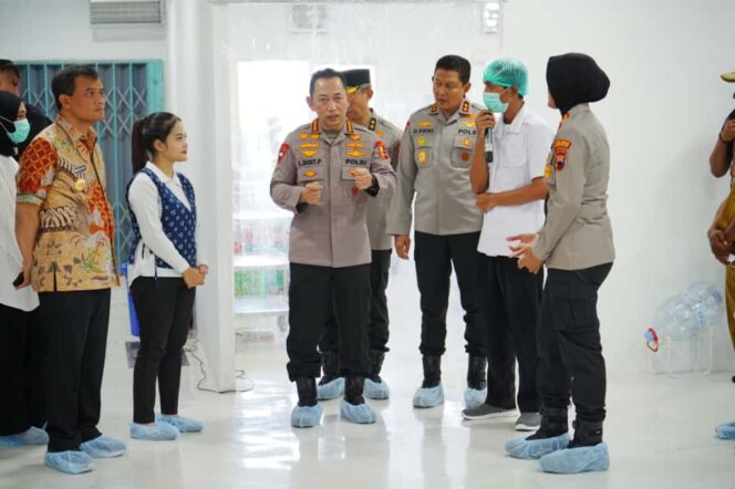 
					Tinjau Langsung SPPG Pabelan, Kapolri Tekankan Perkuat Food Security