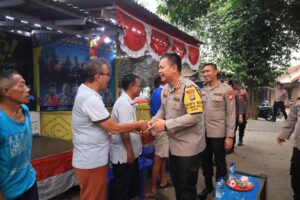 Terjun Langsung Ke Masyarakat, Kapolres Metro Bekasi Kota Tampung Keluhan Warga