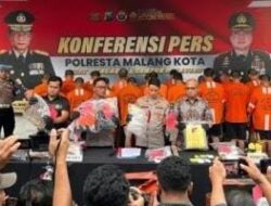17 Tersangka Demo Anarkis Didepan Mapolresta Malang Dihadirkan Saat Konferensi Pers