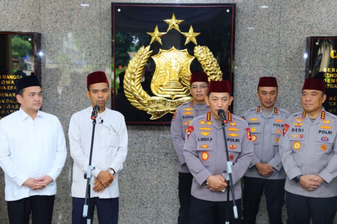 
					Kapolri: Tausiah Ustaz Abdul Somad Jadi Spirit Pengabdian Polri