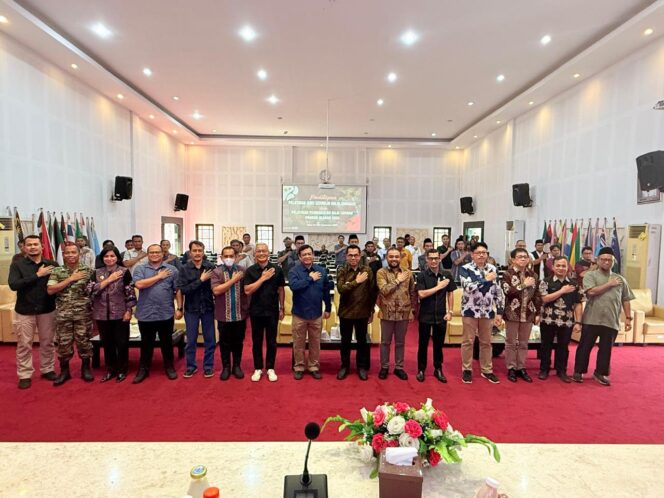 
					Kolaborasi Densus 88 dan Kementan, Eks Napiter Ikuti Pelatihan Sembelih Halal dan Susu