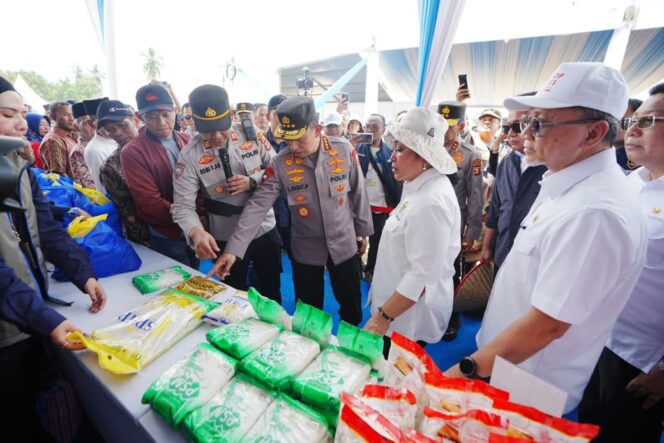 
					Gerakan Pangan Murah Polri Salurkan 1.386 Ton Beras SPHP di Tengah Panen Raya Kuartal III