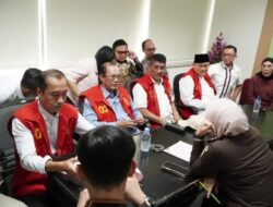 Empat Tersangka Pelaku Kasus Dugaan Korupsi Pasar Cinde Palembang, Diserahterimakan