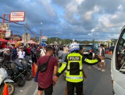Layanan Prima Polri: Balapan Usai, Polisi Tetap Siaga Jamin Kenyamanan Turis di Destinasi Wisata Lombok