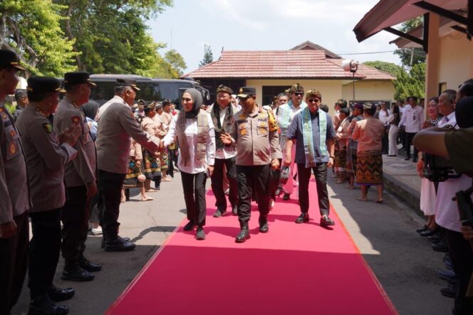 
					Puji Kinerja Polda NTB: Komisi III DPR RI Apresiasi Suksesnya Pengamanan MotoGP Mandalika 2025