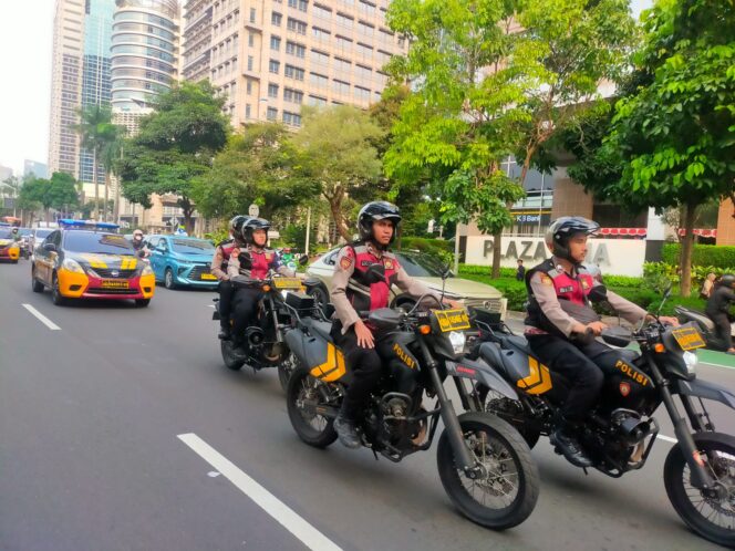 
					Polda Metro Jaya Gelar Patroli Skala Besar di Jakut dan Jakbar, 119 Personel Dikerahkan