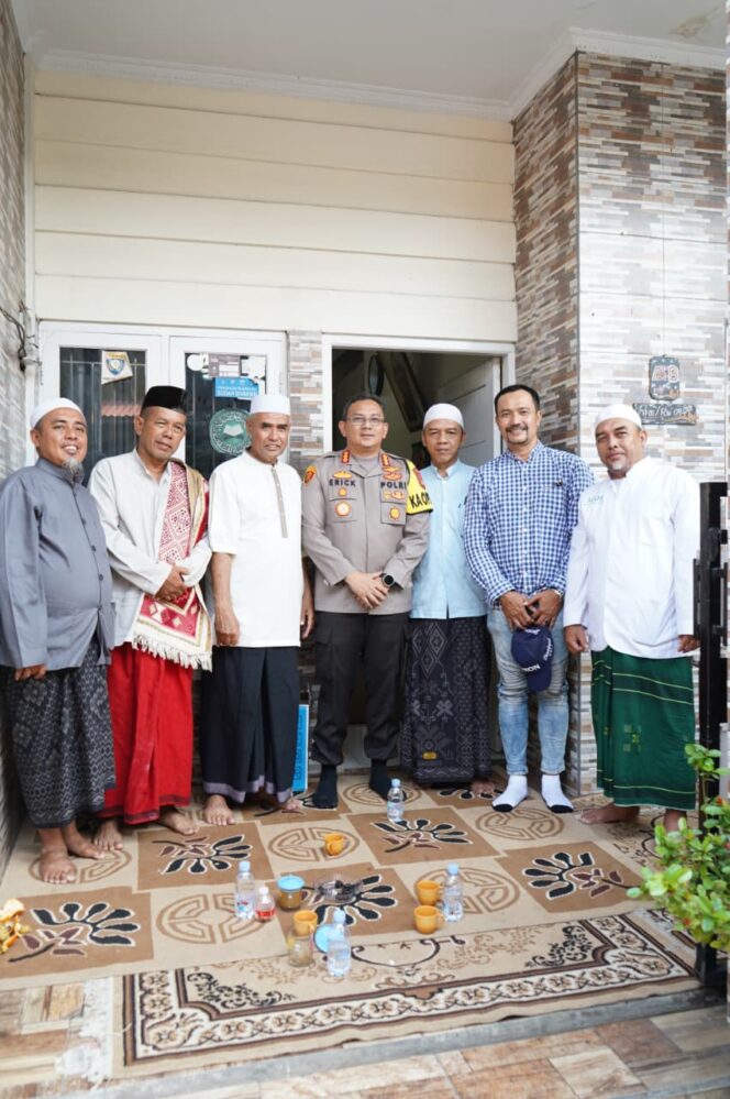 
					Kapolres Metro Jakarta Utara Silaturahmi ke Kediaman Habib Boften di Tanjung Priok