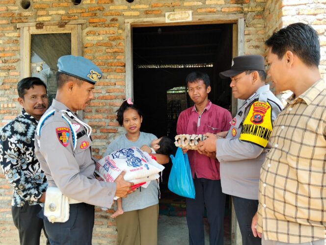 
					Kapolsek Sei Kanan Salurkan Bantuan untuk Anak Stunting, Wujud Kepedulian Polri terhadap Kesehatan Masyarakat