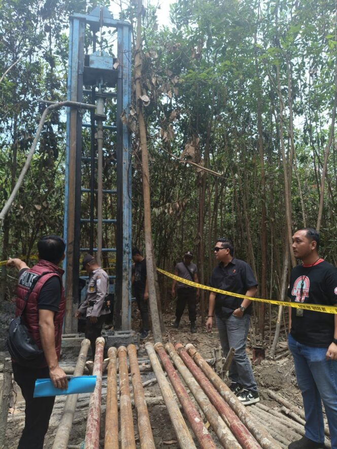 
					Polres Muara Enim Gelar Konferensi Pers Ungkap Kasus Illegal Drilling di Wilayah Gunung Megang