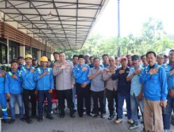 Bakti Sosial Polres Priok berikan bantuan kepada Buruh Tenaga Kerja Bongkar Muat Pelabuhan
