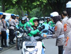 Polda Metro Jaya Gelar Jum’at Peduli, Ajak Komunitas Ojek Online Jaga Jakarta