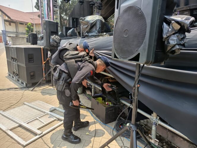 
					Dukung Kreativitas Generasi Muda, Brimob Polda Metro Jaya Pastikan Keamanan Pentas Carasel Monstazia SMA 68