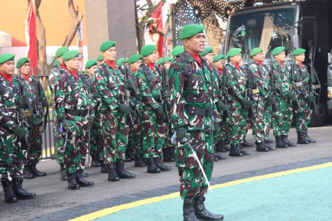 
					Korem 052/Wijayakrama Gelar Upacara Bendera 17-an Bulan Oktober 2025