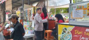 Bhabinkamtibmas Cideng Imbau Karyawan Alfamart Waspada Curanmor dan Penipuan Online
