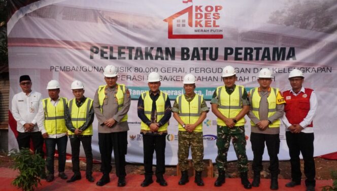 
					Peletakan Batu Pertama Koperasi Merah Putih di Jakarta Utara, Wujud Sinergi TNI dan Pemerintah Dorong Ekonomi Kerakyatan