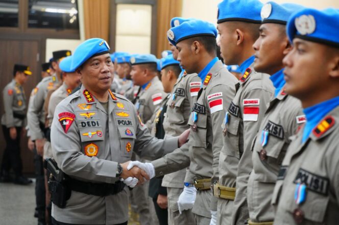 
					Wakapolri Pimpin Upacara Purna Tugas 139 Personel Kontingen Garuda Bhayangkara, Tegaskan Komitmen Indonesia Dukung Perdamaian Dunia