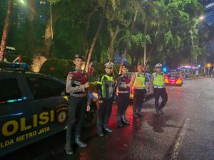 Polda Metro Jaya Gelar Patroli Malam Pastikan Warga Nyaman di Malam Hari