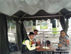 Bhabinkamtibmas Sambangi Stasiun Gambir, Pastikan Keamanan dan Kenyamanan Penumpang