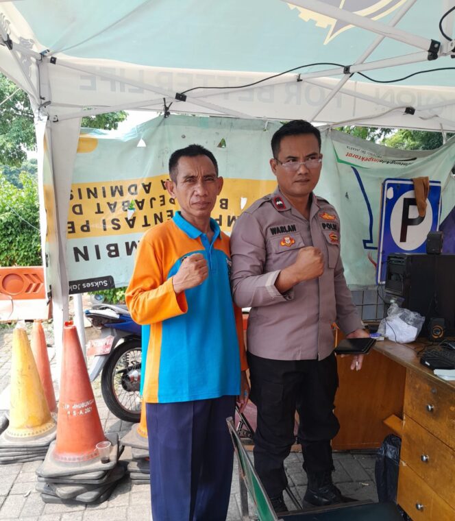 
					Patko 1011 Polsek Metro Gambir Rutin Patroli di Kawasan Monas, Wujudkan Rasa Aman di Ruang Publik Ibu Kota