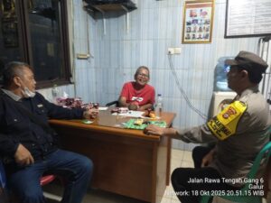 Bhabinkamtibmas Galur Sambangi Pos Kamling RW 06, Ajak Warga Jaga Kondusivitas Lingkungan