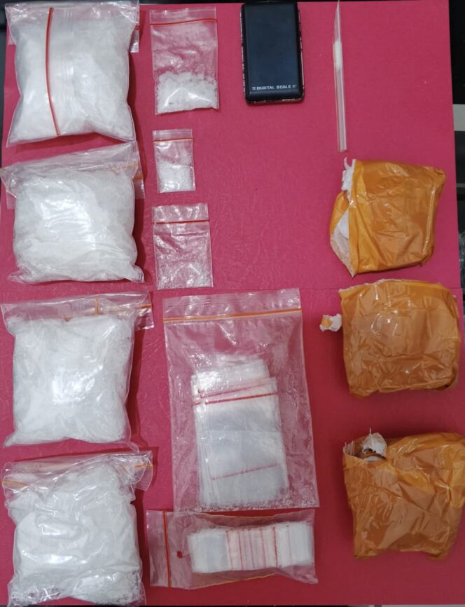 
					SATRES NARKOBA POLRES LABUHANBATU SELATAN UNGKAP KASUS PEREDARAN NARKOBA DI DESA ASAM JAWA, KECAMATAN TORGAMBA