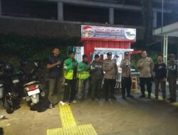 Kanit Binmas dan Bhabinkamtibmas Menteng Jalin Keakraban dengan Komunitas Ojol, Ajak Bersinergi Jaga Keamanan Lingkungan