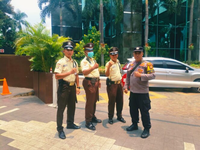
					Ciptakan Rasa Aman, Polisi Intensifkan Sambang Security di Gedung GKBI