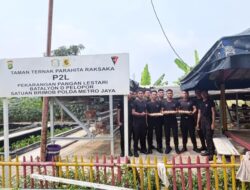 Brimob Polda Metro Jaya Budidaya Ayam Petelur di Lahan P2L, Dukung Program Ketahanan Pangan Nasional