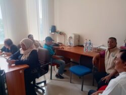 Bhabinkamtibmas Kelurahan Gambir Hadiri Rapat Koordinasi Kamtibmas Bersama FKDM, Perkuat Sinergi Deteksi Dini Keamanan Wilayah