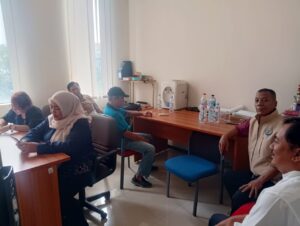 Bhabinkamtibmas Kelurahan Gambir Hadiri Rapat Koordinasi Kamtibmas Bersama FKDM, Perkuat Sinergi Deteksi Dini Keamanan Wilayah