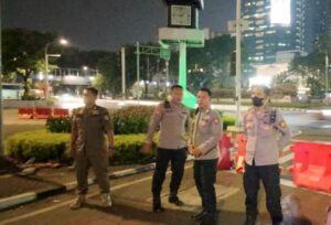 Patroli Malam di Kawasan Merdeka Selatan, Polisi Antisipasi Balap Liar dan Gangguan Kamtibmas