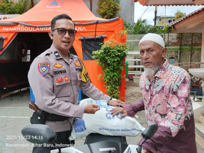 
					Gerakan Pangan Murah Beras Bulog Tahap 2, Polsek Johar Baru Ringankan Beban Warga Kampung Rawa