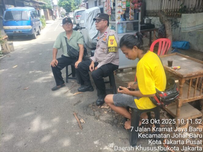 
					Polisi Hadir di Tengah Warga: Patroli Dialogis Wujudkan Lingkungan Aman dan Nyaman