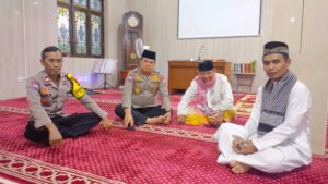 POLISI DEKAT DENGAN UMAT, DIT BIMAS POLDA METRO JAYA KUNJUNGI MASJID AR-RAHMAH PASEBAN