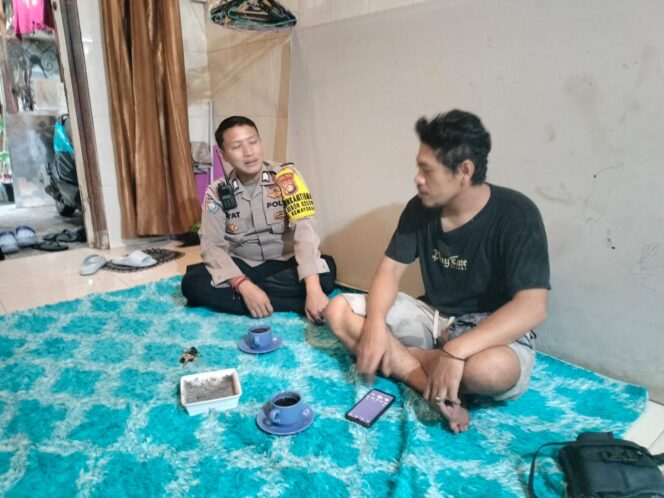 
					Bhabinkamtibmas Kebon Kosong Sambangi Tokoh Pemuda RW 01, Bahas Kamtibmas Wilayah